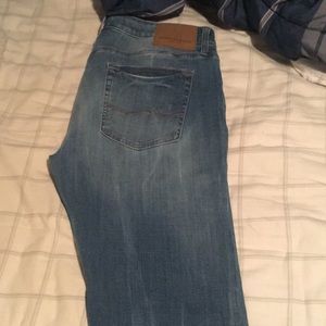 American Eagle Outfitters “Extreme Flex”